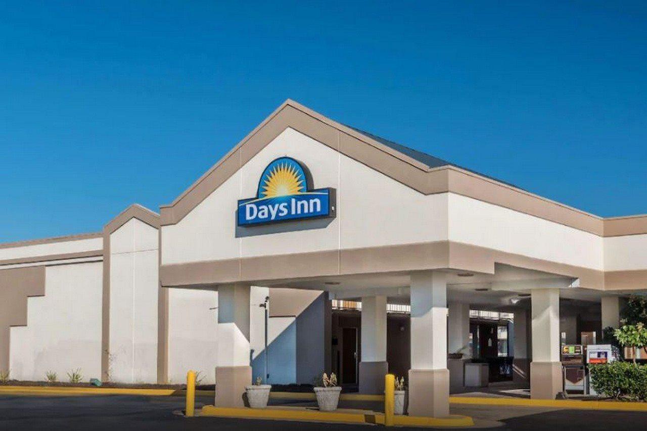 Days Inn By Wyndham South Hill Ngoại thất bức ảnh