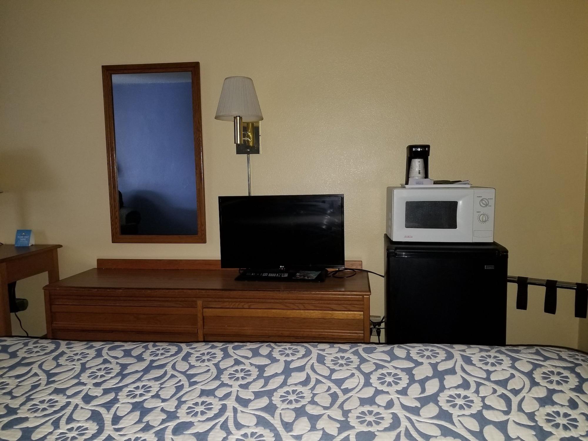 Days Inn By Wyndham South Hill Ngoại thất bức ảnh