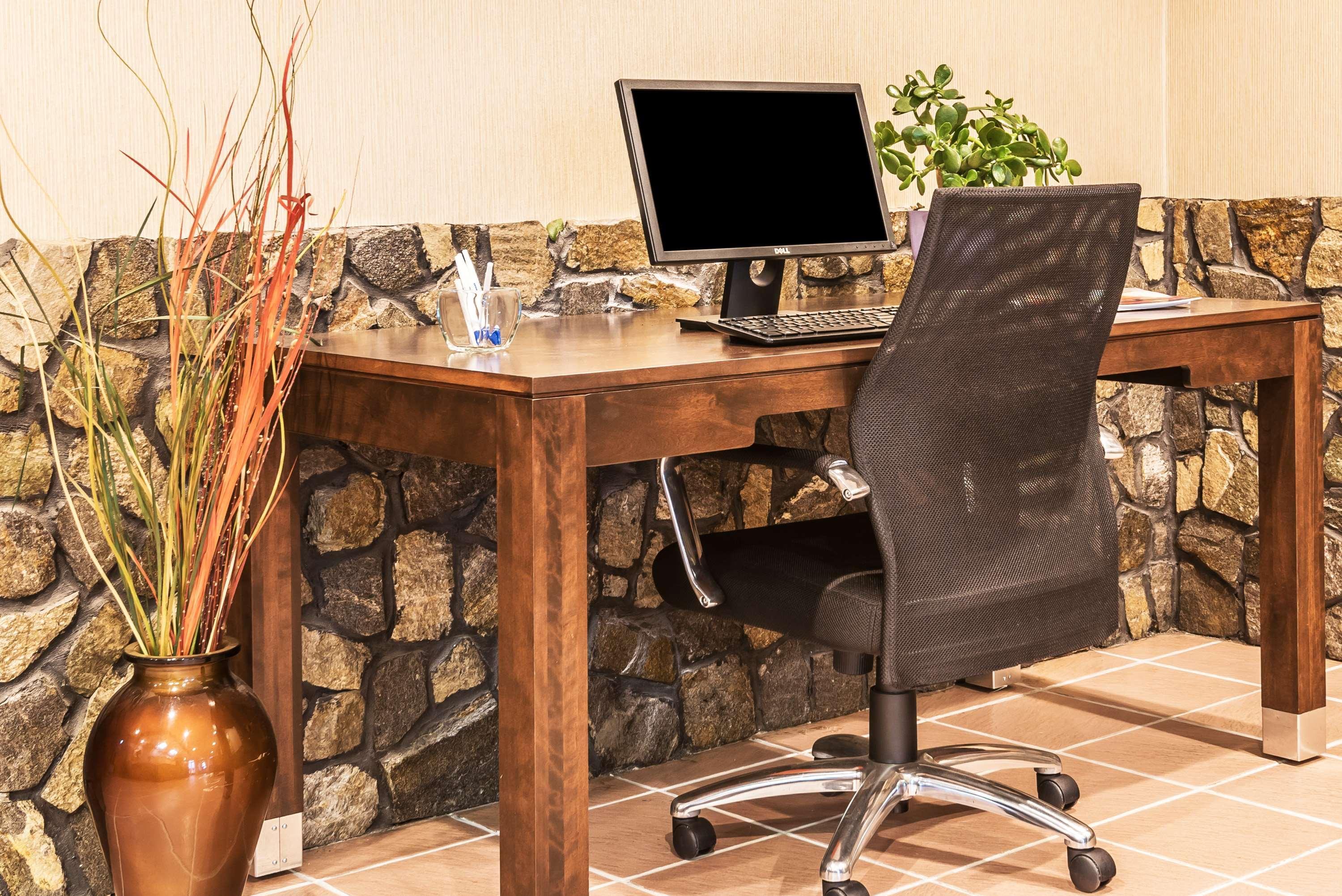 Days Inn By Wyndham South Hill Ngoại thất bức ảnh